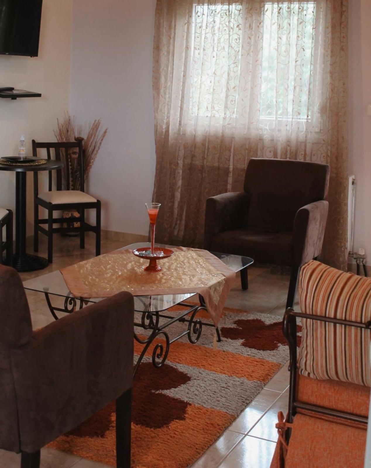 Enastron Hotel Loutraki  Ngoại thất bức ảnh